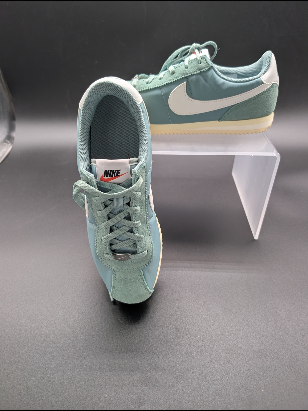Nike Women's Teal Retro Runner Sneakers NWOT